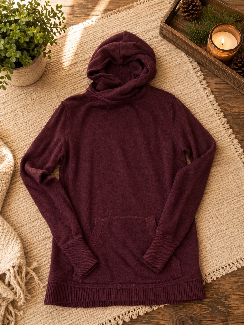 Lululemon women’s hooded sweater size 6